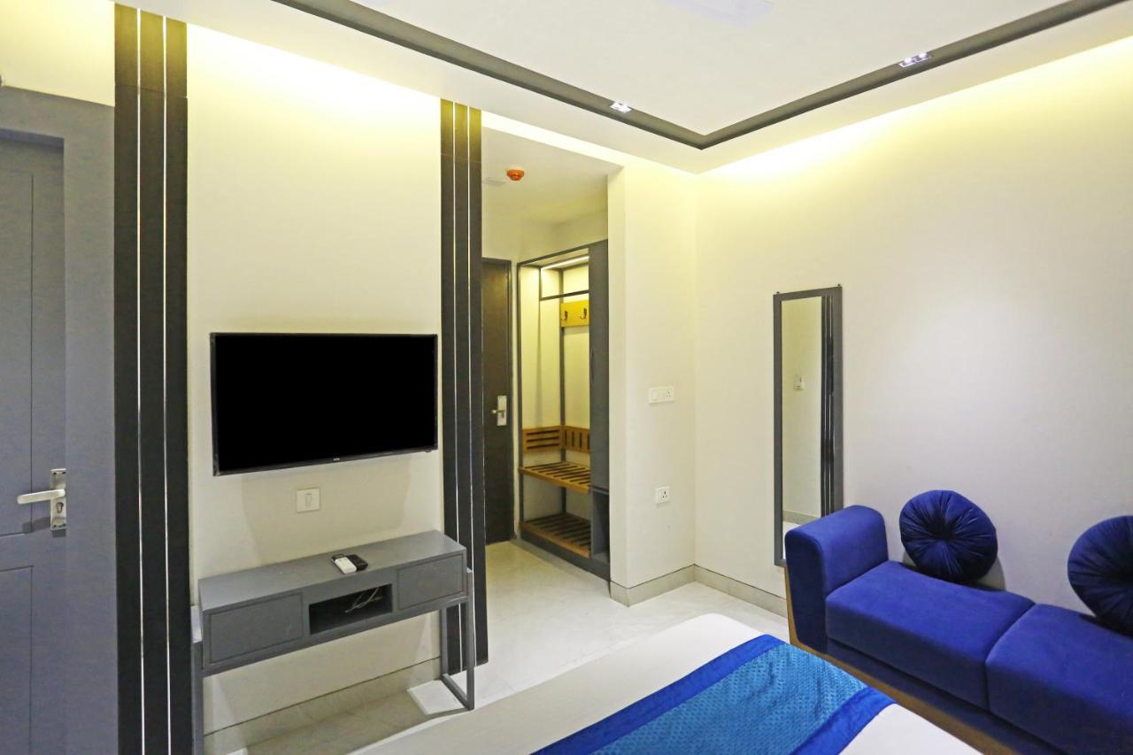 Hotel Apple Villa - Near Delhi Airport With Free Airport Transsfer ニューデリー エクステリア 写真