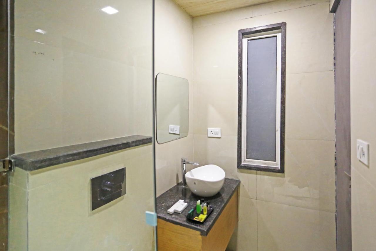 Hotel Apple Villa - Near Delhi Airport With Free Airport Transsfer ニューデリー エクステリア 写真