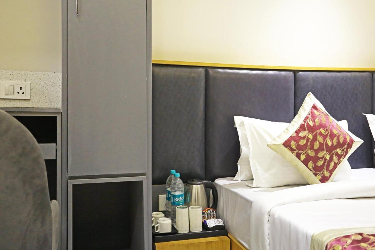 Hotel Apple Villa - Near Delhi Airport With Free Airport Transsfer ニューデリー エクステリア 写真