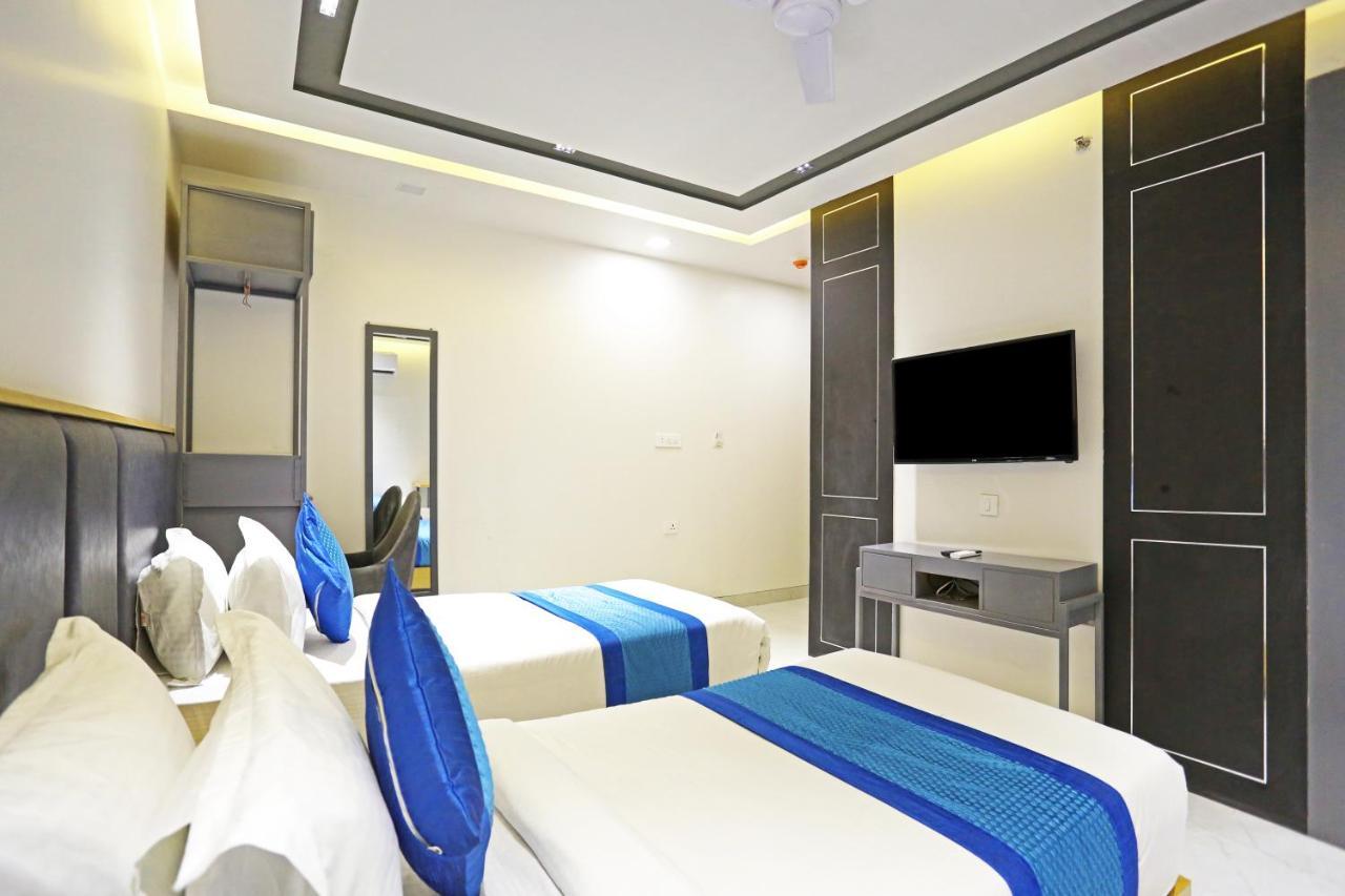 Hotel Apple Villa - Near Delhi Airport With Free Airport Transsfer ニューデリー エクステリア 写真
