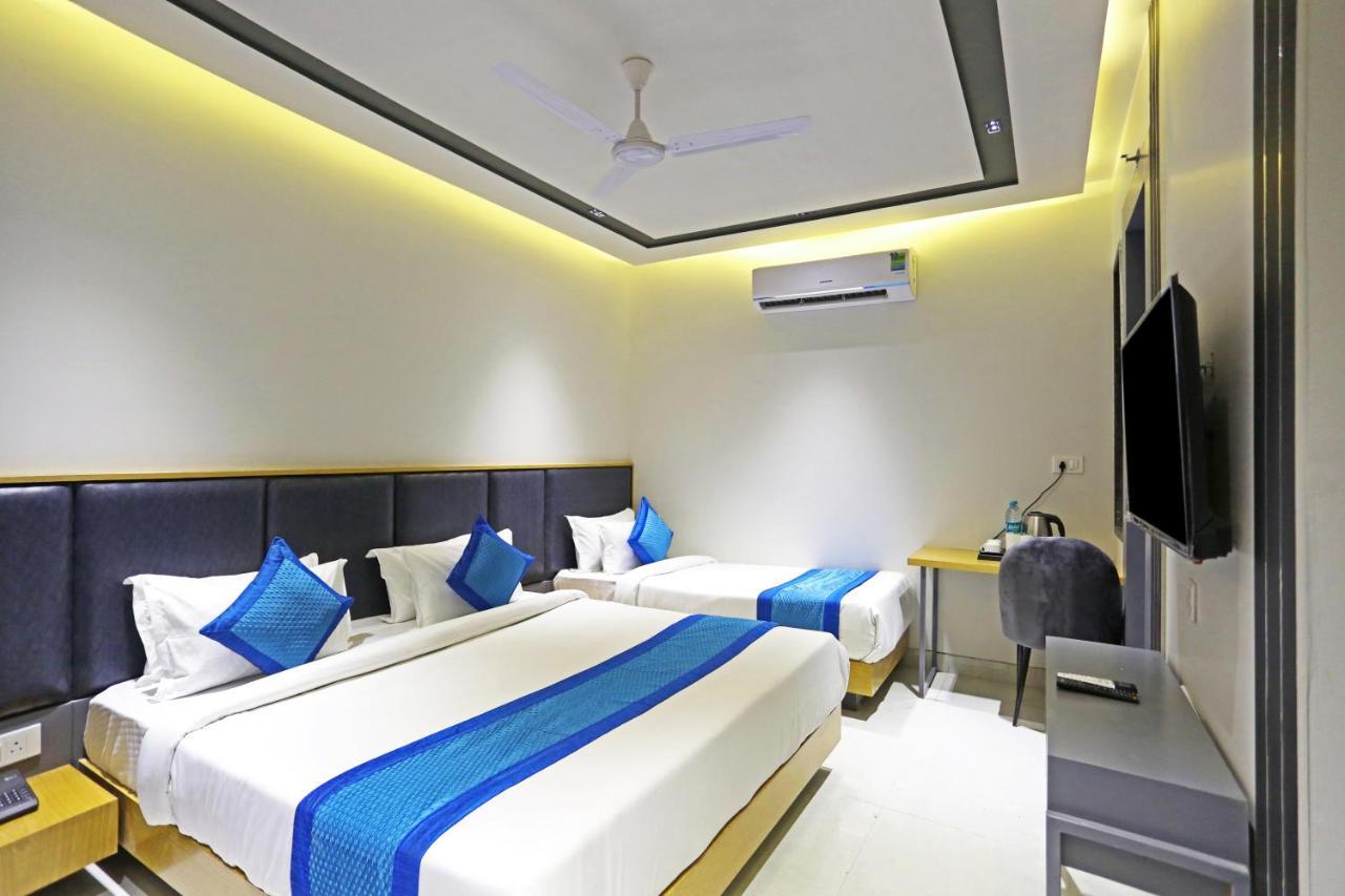 Hotel Apple Villa - Near Delhi Airport With Free Airport Transsfer ニューデリー エクステリア 写真