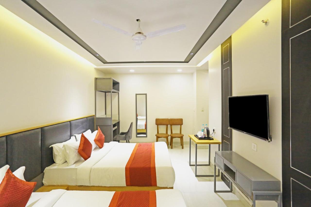 Hotel Apple Villa - Near Delhi Airport With Free Airport Transsfer ニューデリー エクステリア 写真