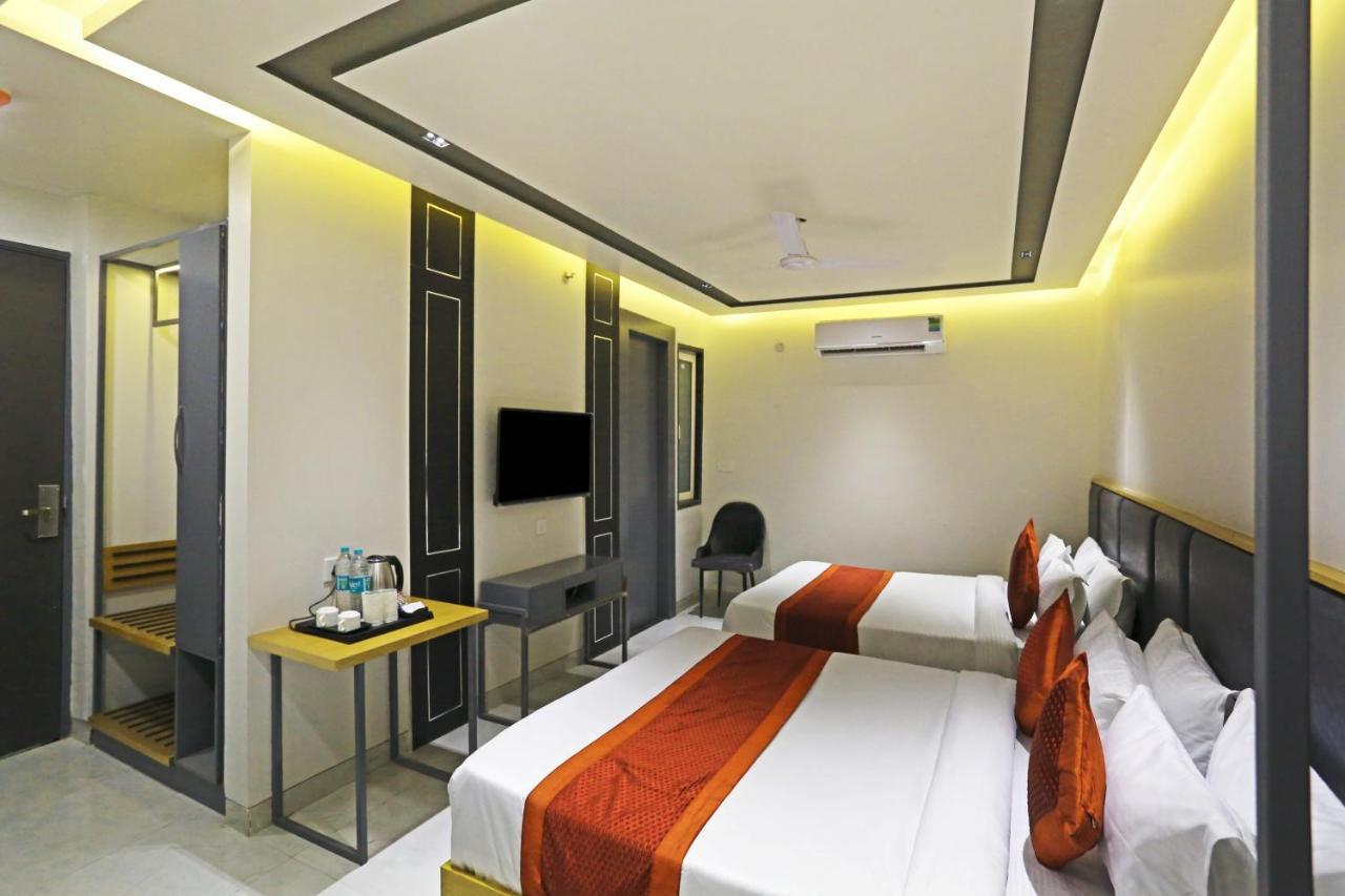 Hotel Apple Villa - Near Delhi Airport With Free Airport Transsfer ニューデリー エクステリア 写真