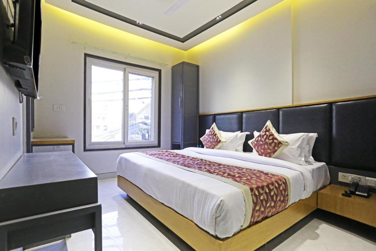 Hotel Apple Villa - Near Delhi Airport With Free Airport Transsfer ニューデリー エクステリア 写真